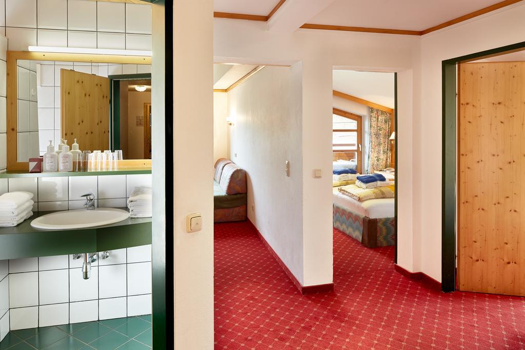 Sporthotel Kogler ミッタージル エクステリア 写真